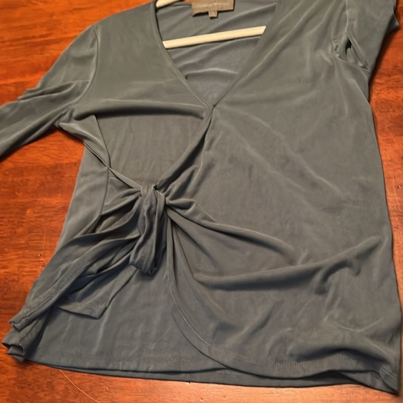 sundays in brooklyn faux wrap around top size small - Picture 6 of 8